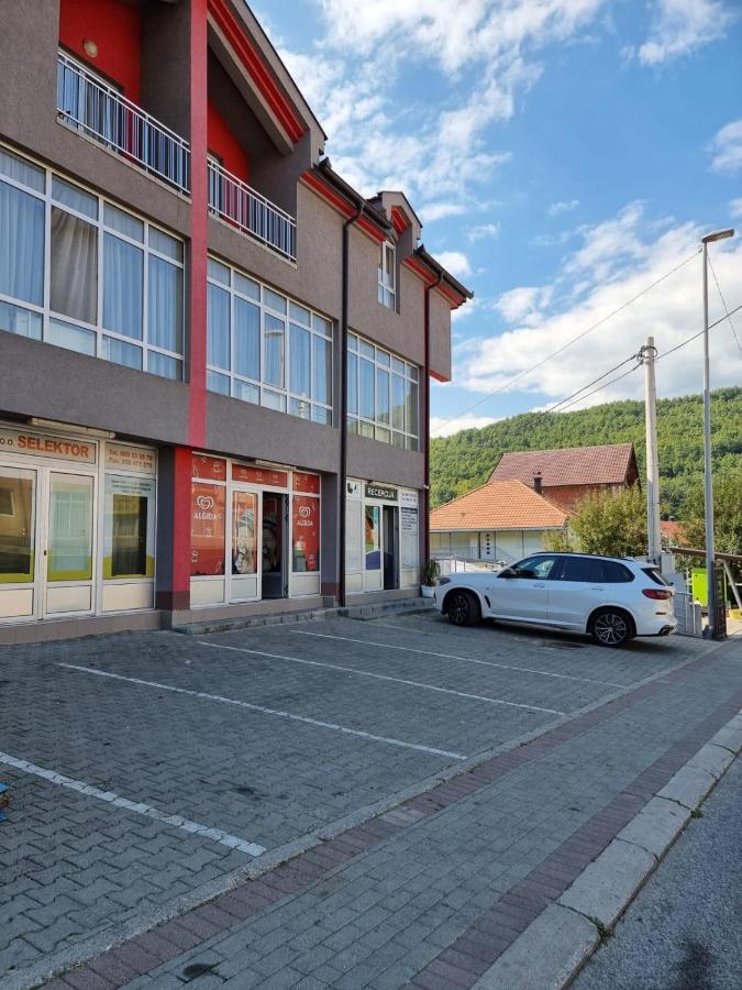 Apartmani Selektor 比耶洛波列 外观 照片
